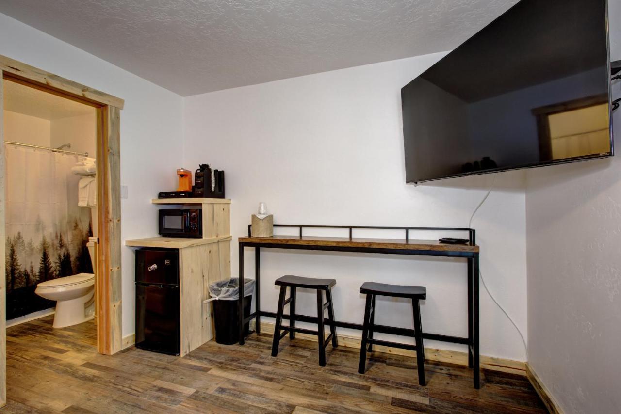 Alpine Lodge Hotel Cascade エクステリア 写真
