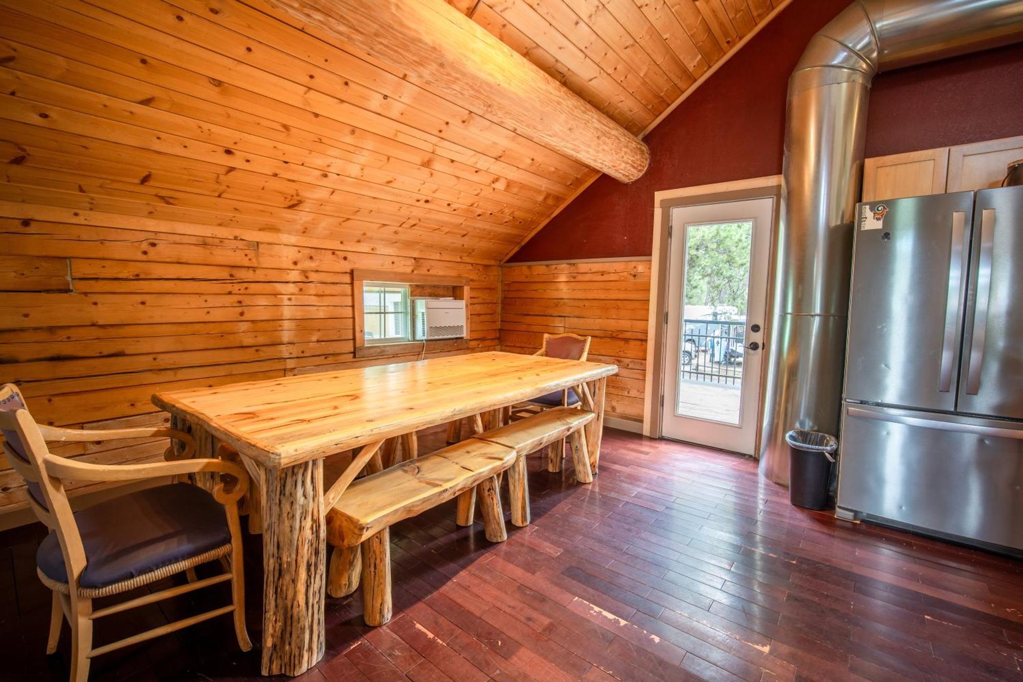 Alpine Lodge Hotel Cascade エクステリア 写真