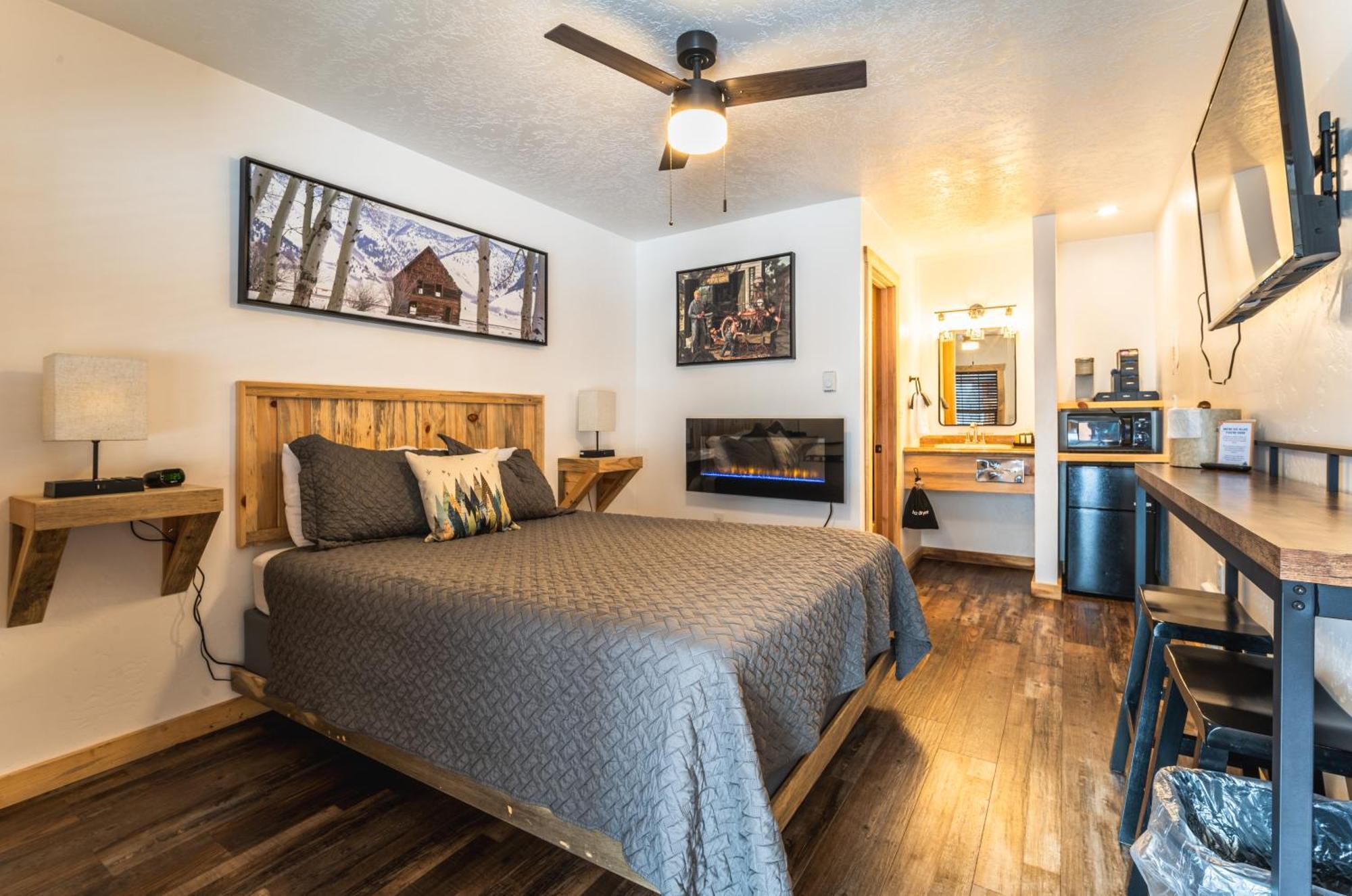 Alpine Lodge Hotel Cascade エクステリア 写真